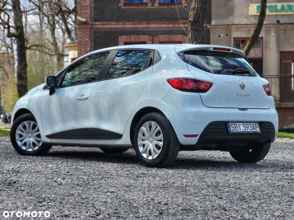 Renault Clio - 9