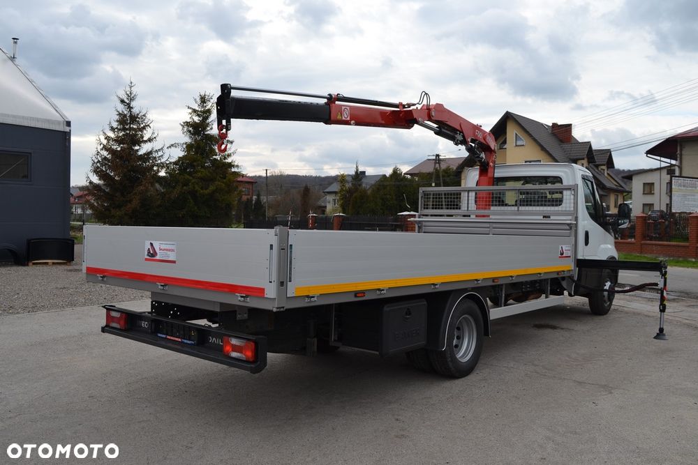 Iveco Daily 72C18 70C18 Skrzynia ładunkowa 5,2 m + nowy żuraw HC 45A2 Fassi F40 F50 - 2