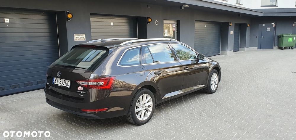 Skoda Superb 2.0 TDI 4x4 Ambition DSG - 2