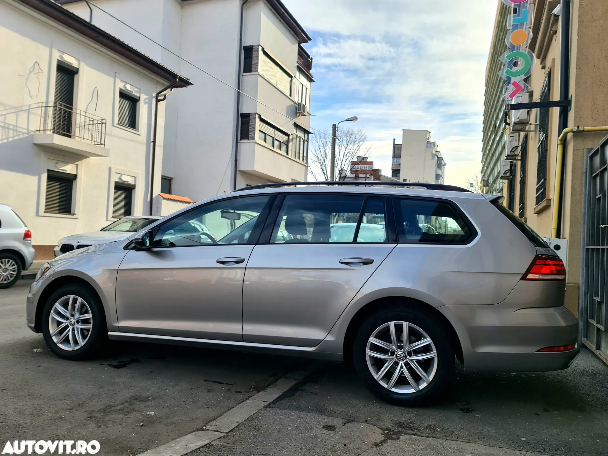 Volkswagen Golf 1.6 TDI (BlueMotion Technology) DSG Comfortline - 4