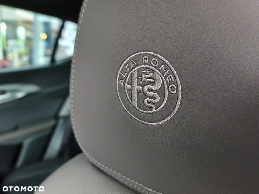 Alfa Romeo Tonale 1.5 T4 GSE mHEV Veloce DCT - 29