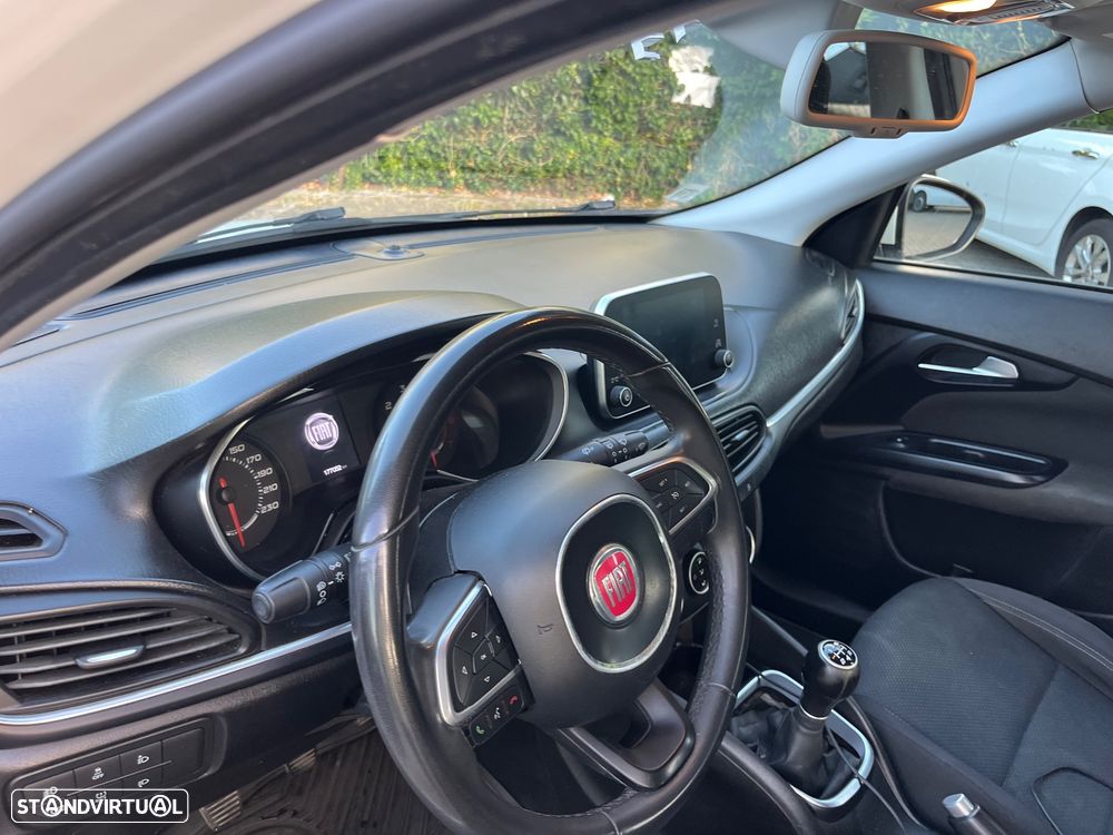 Fiat Tipo 1.3 M-Jet Lounge J17 - 23