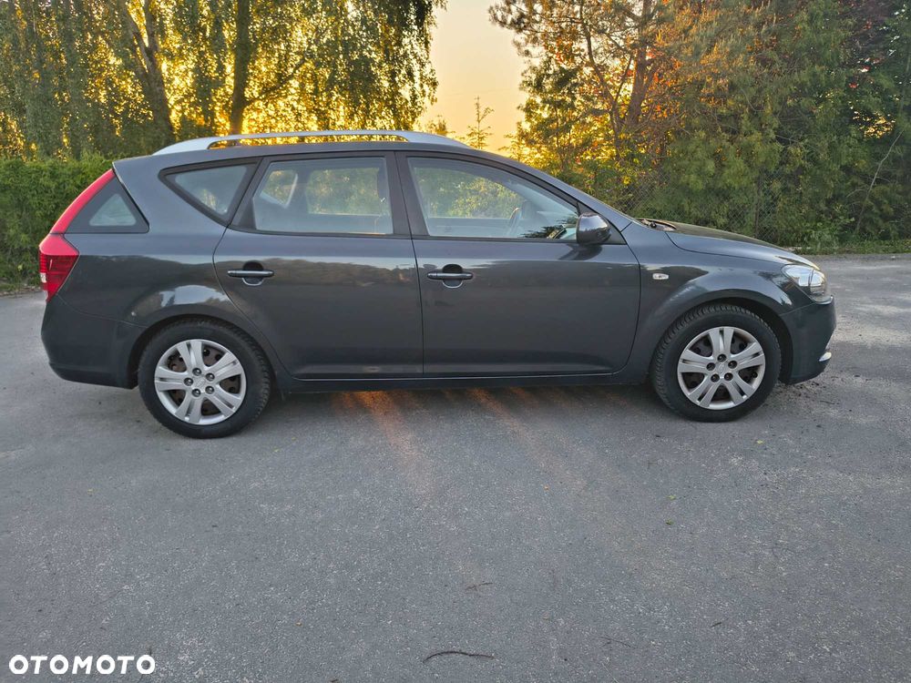 Kia Ceed - 5