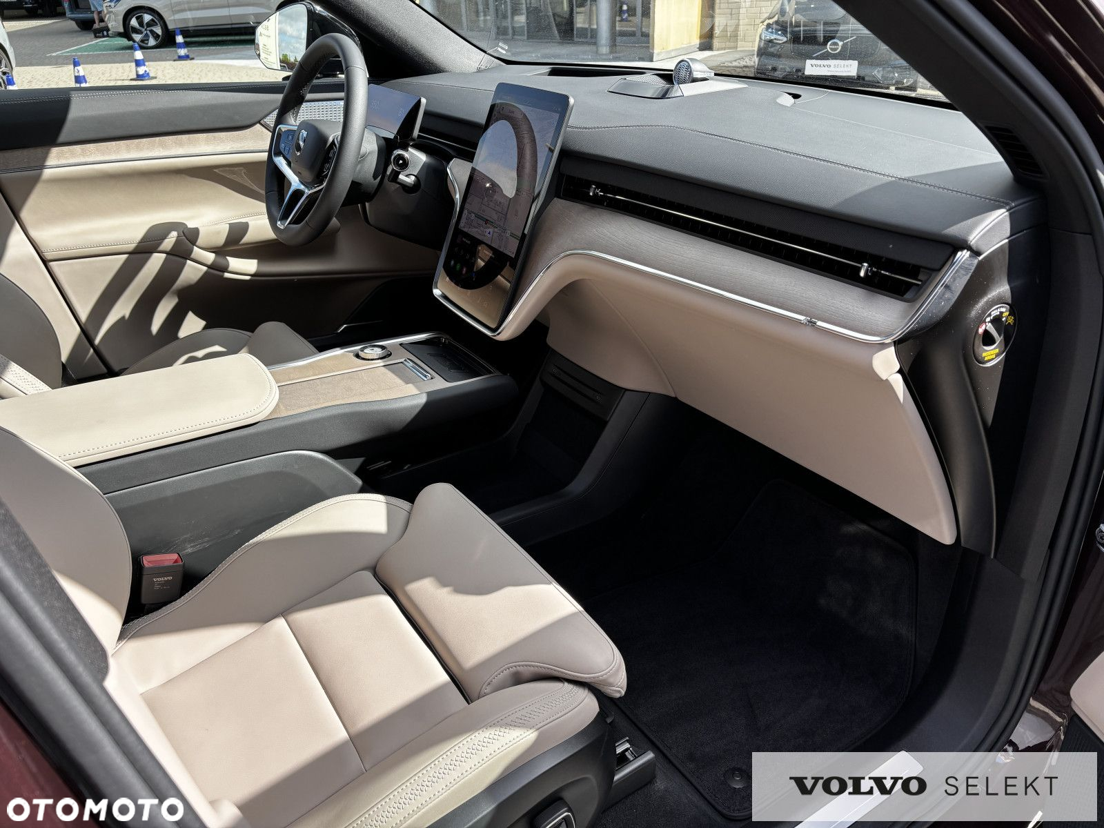 Volvo EX90 - 21