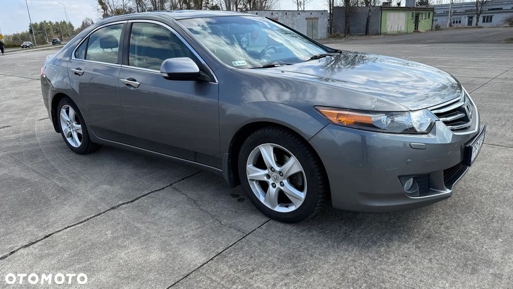 Honda Accord 2.0 Executive - 8