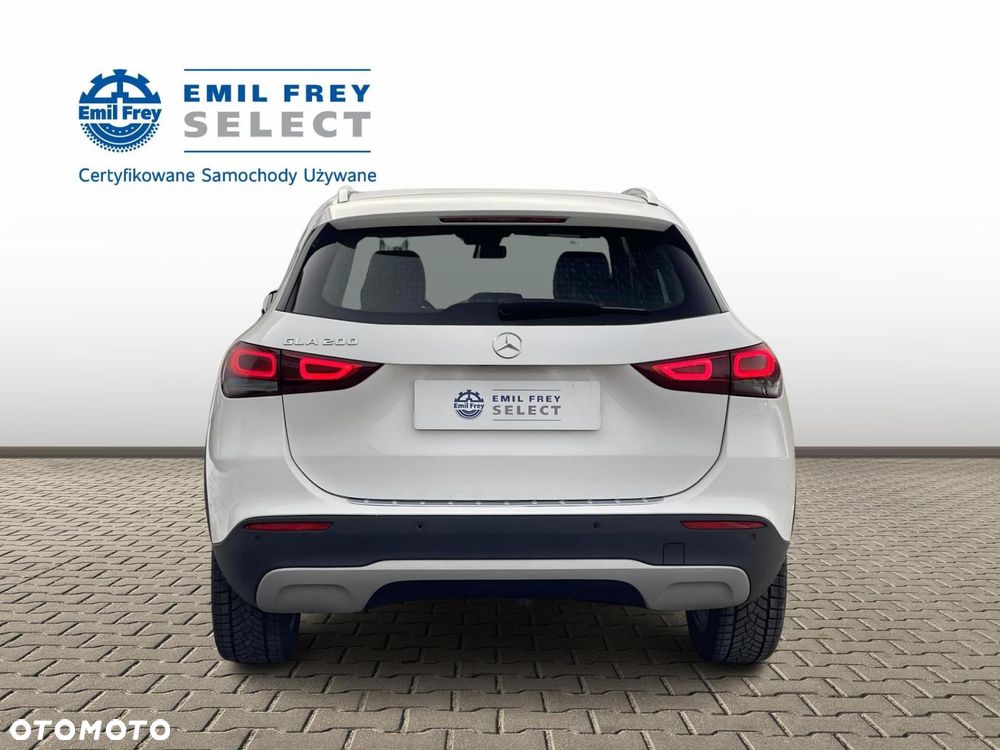 Mercedes-Benz GLA - 5