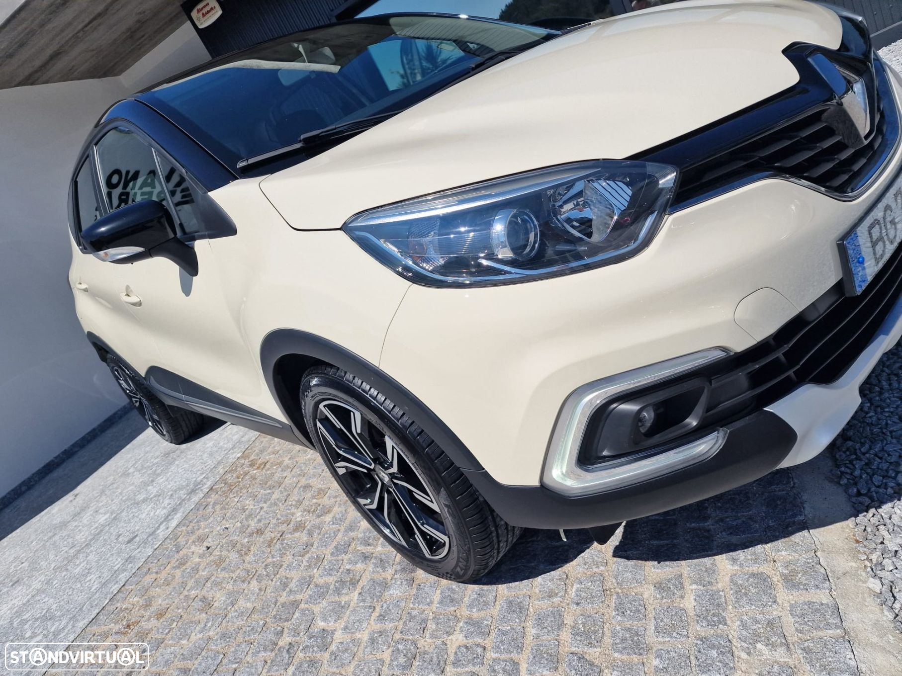 Renault Captur 1.5 dCi Exclusive - 14