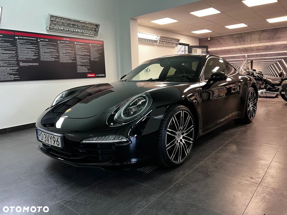 Porsche 911 Carrera PDK Black Edition - 2