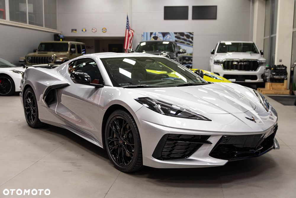 Chevrolet Corvette - 5