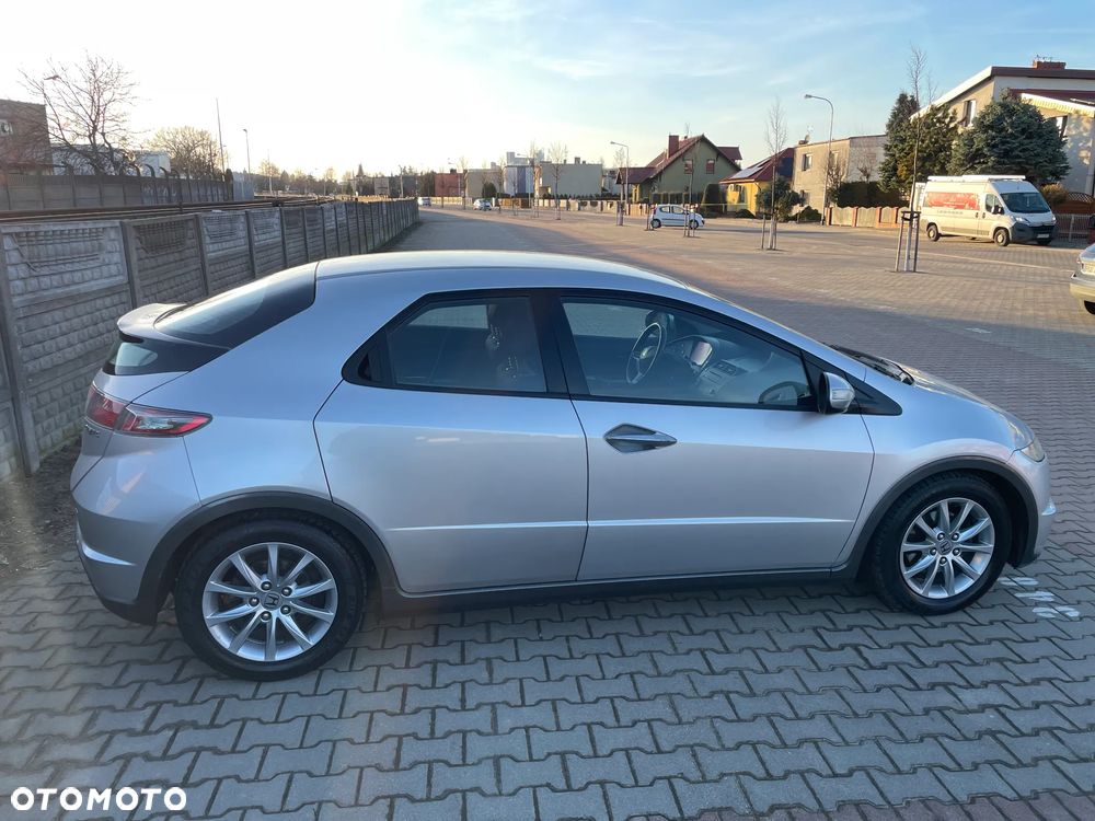Honda Civic 1.8 Comfort - 8
