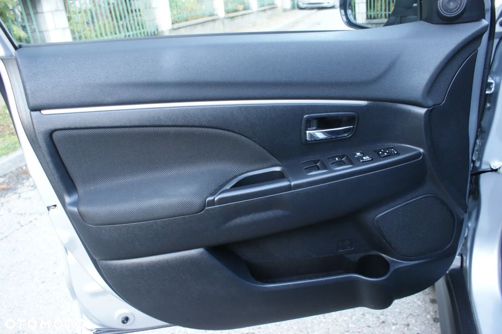 Mitsubishi ASX - 9