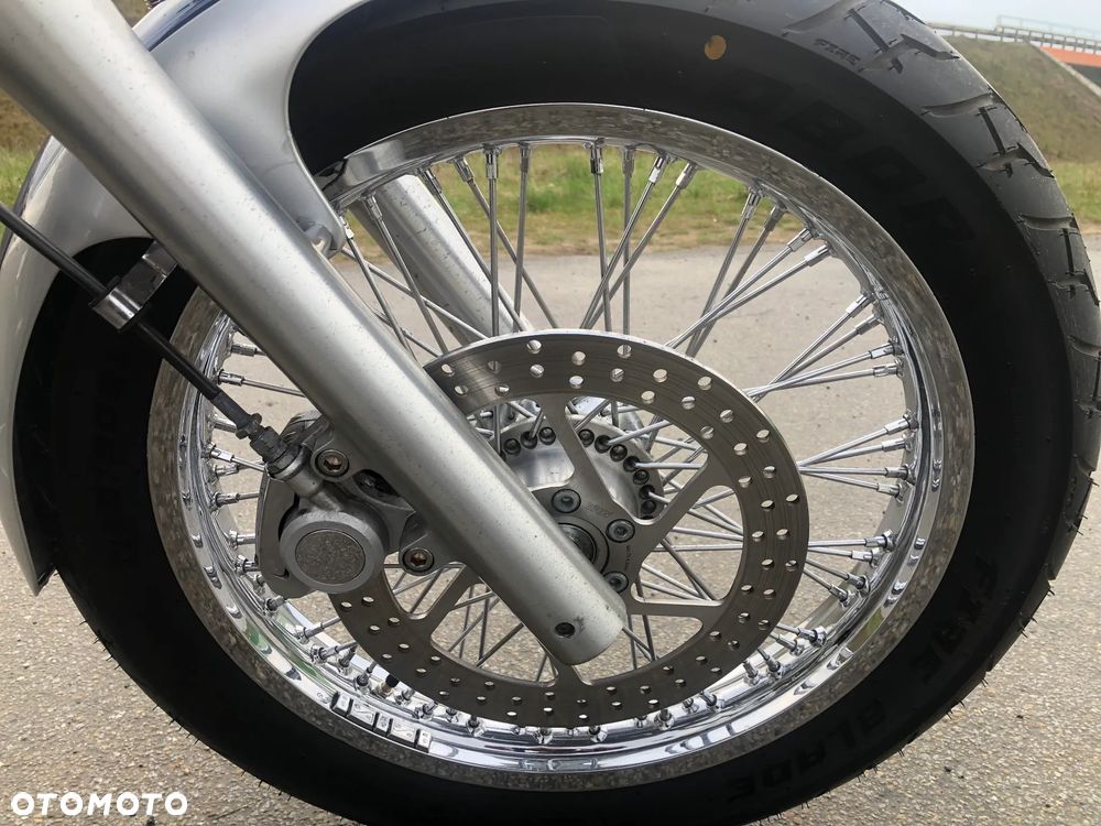 Suzuki Intruder - 21