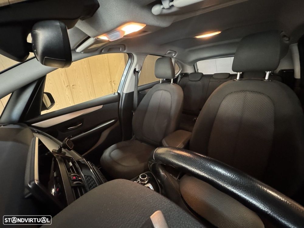 BMW 216 Active Tourer d Line Luxury Auto - 17