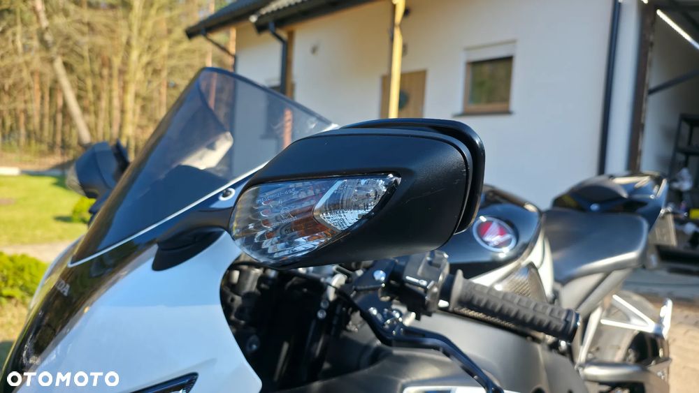 Honda CBR - 16