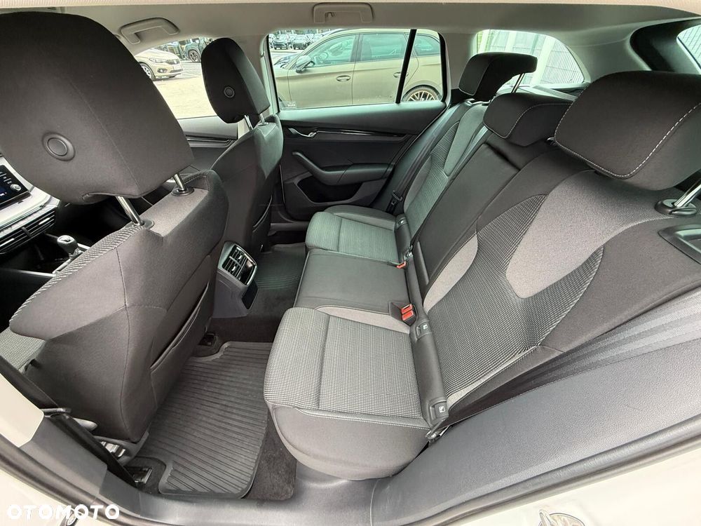 Skoda Octavia 2.0 TDI Ambition - 24