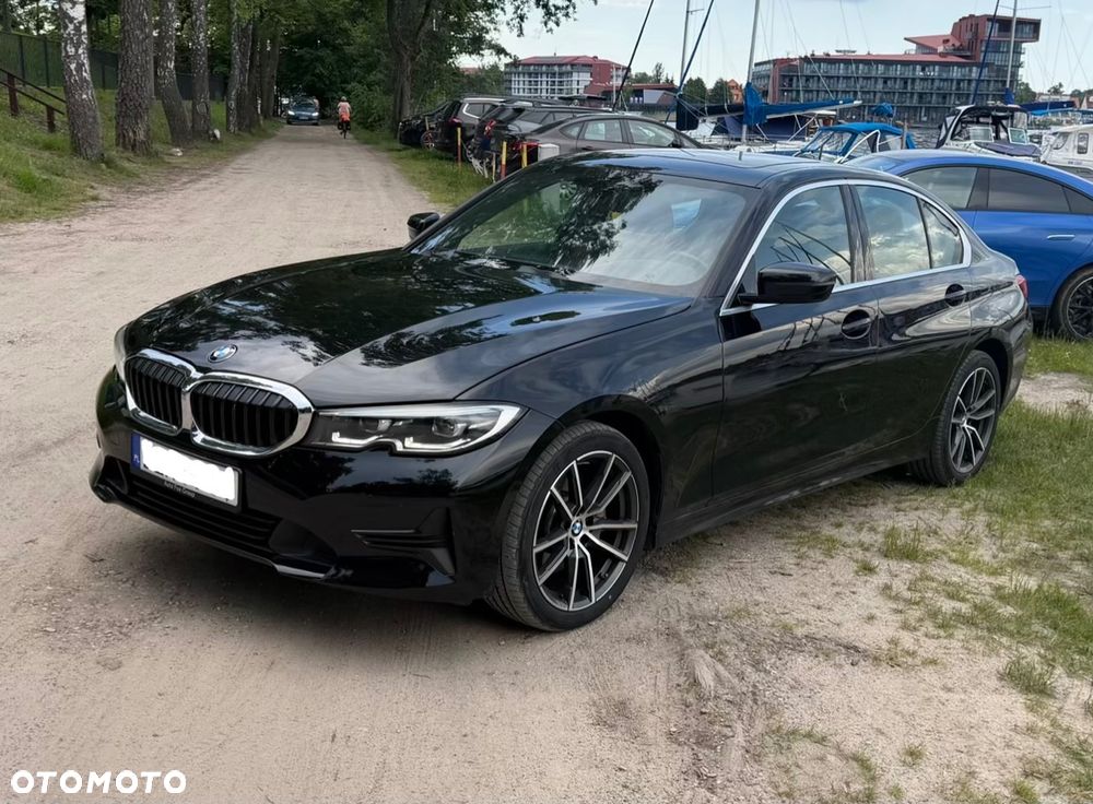 BMW Seria 3 330i xDrive M Sport - 2