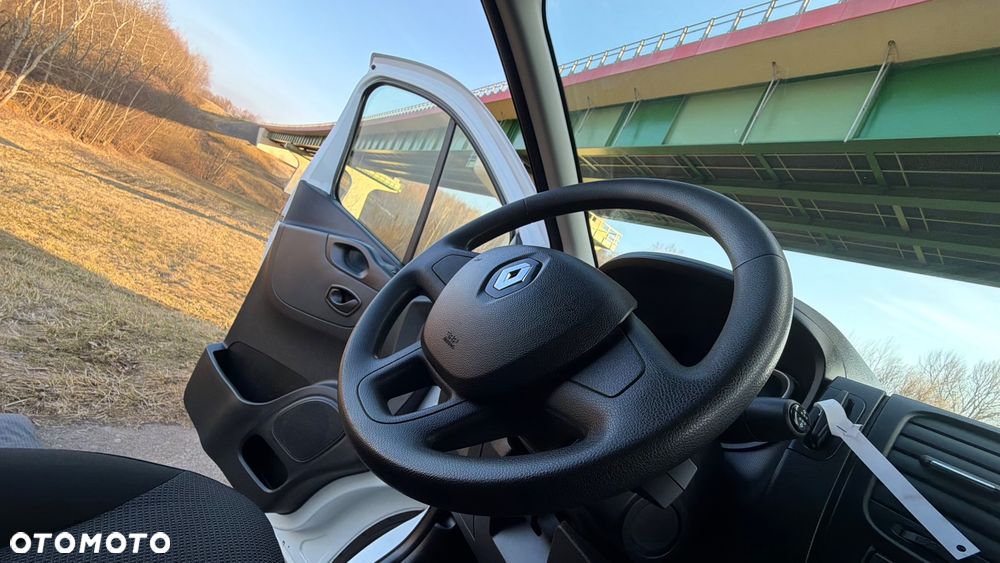 Renault Trafic - 16