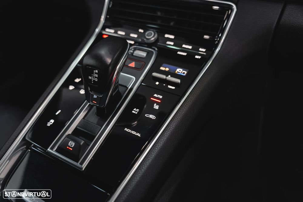 Porsche Panamera Sport Turismo 4 E-Hybrid Platinum Edition PDLS - 41