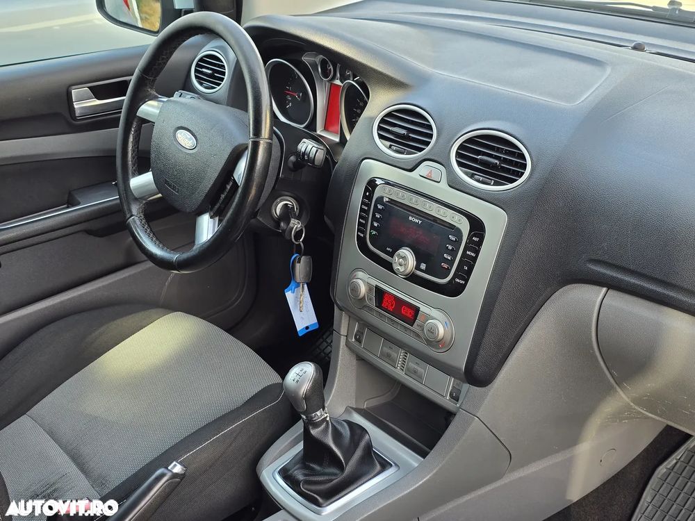 Ford Focus Turnier 1.6 TDCi Sport - 11