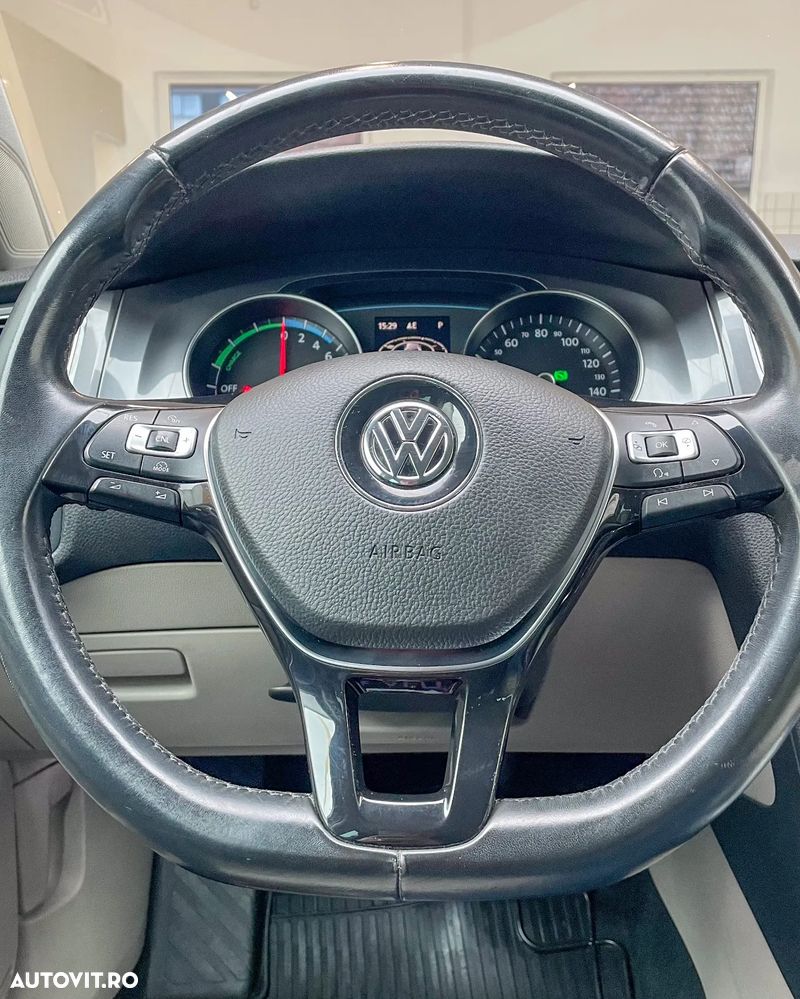 Volkswagen Golf e-Golf - 7