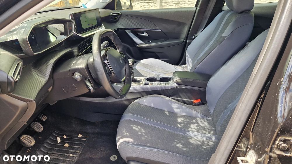 Peugeot 2008 - 14