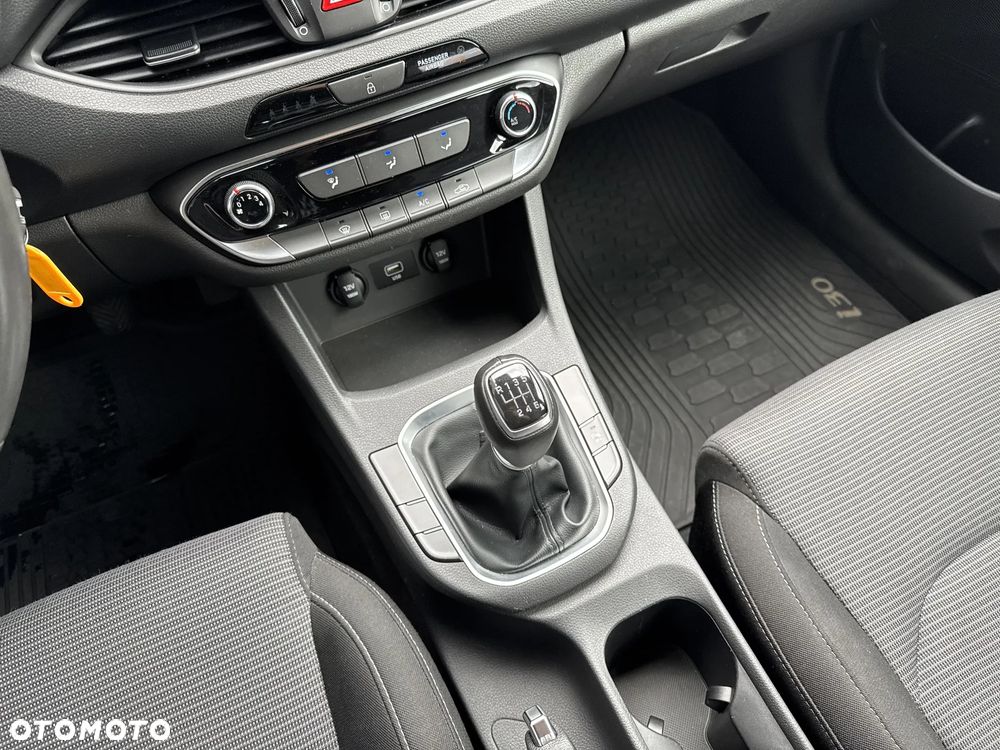 Hyundai i30 1.0 T-GDI Modern - 12