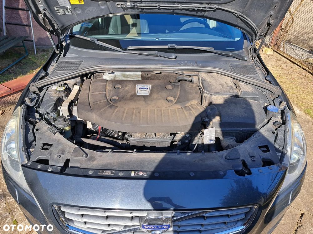 Volvo V60 D3 Kinetic - 24