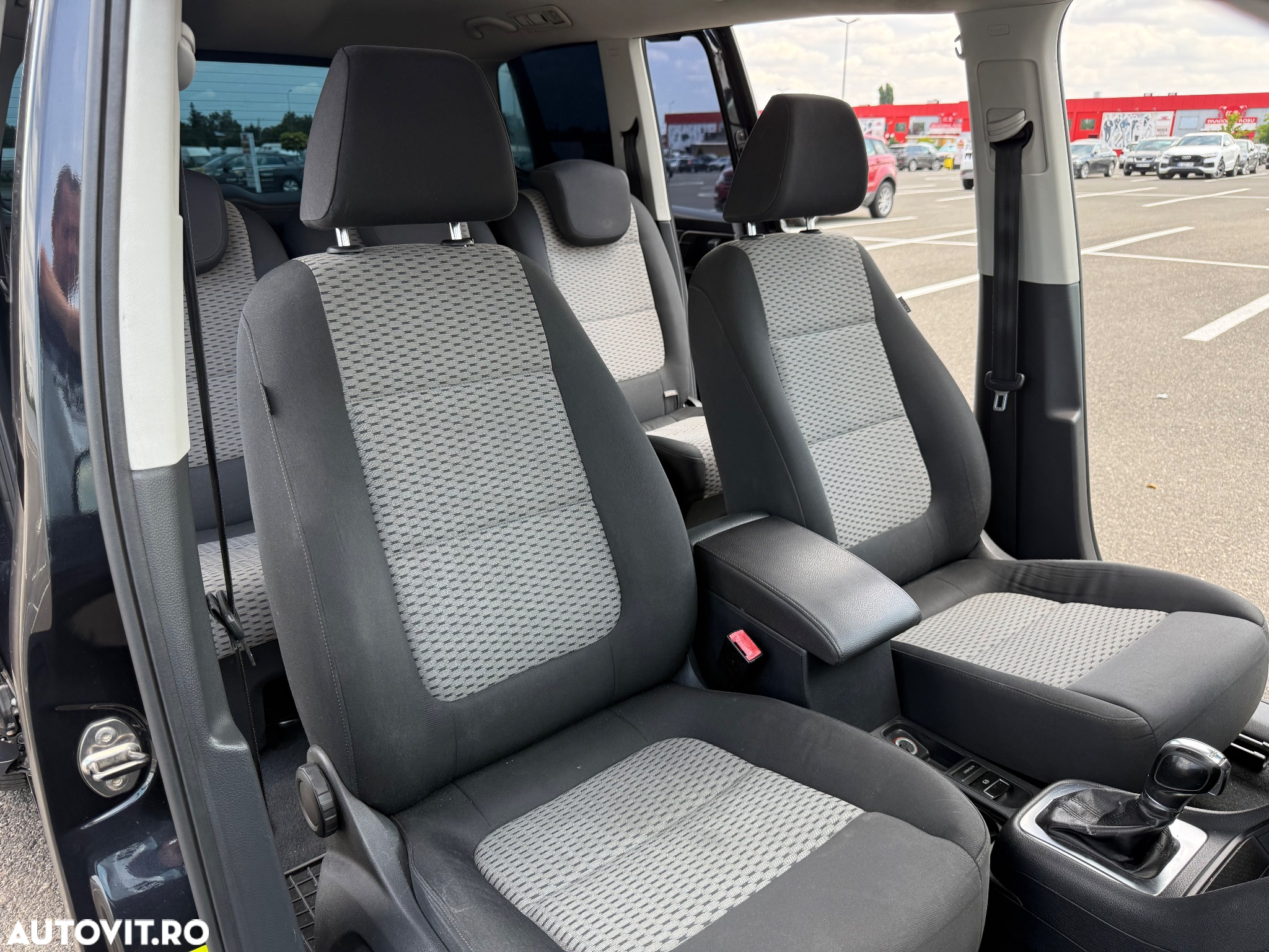 Volkswagen Sharan 2.0 TDI DSG BlueMotion Technology Comfortline - 22