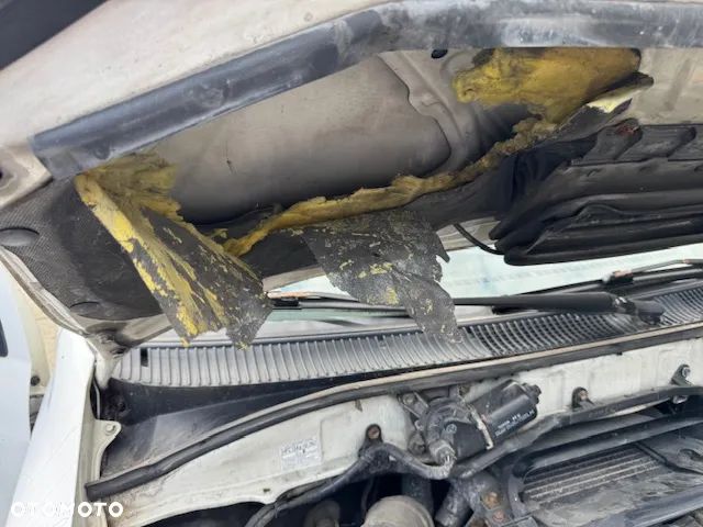 Toyota HIACE - 17