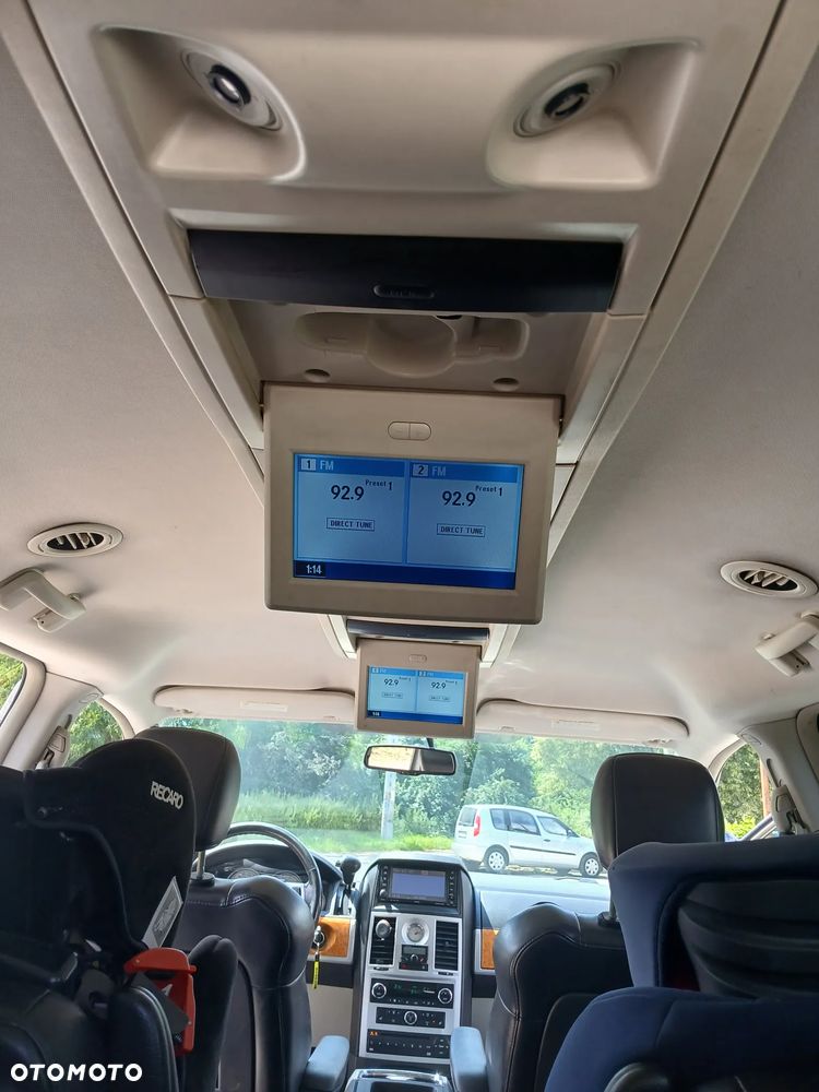 Chrysler Grand Voyager - 12