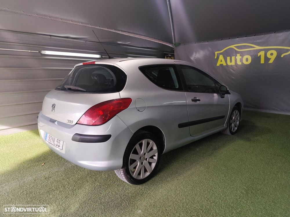 Peugeot 308 HDi FAP 90 Tendance - 4