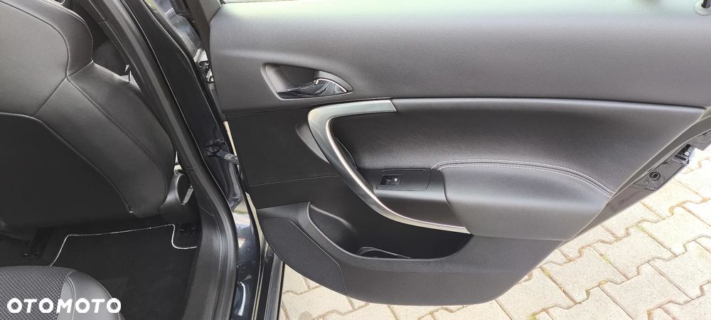 Opel Insignia 2.8 T V6 OPC - 16
