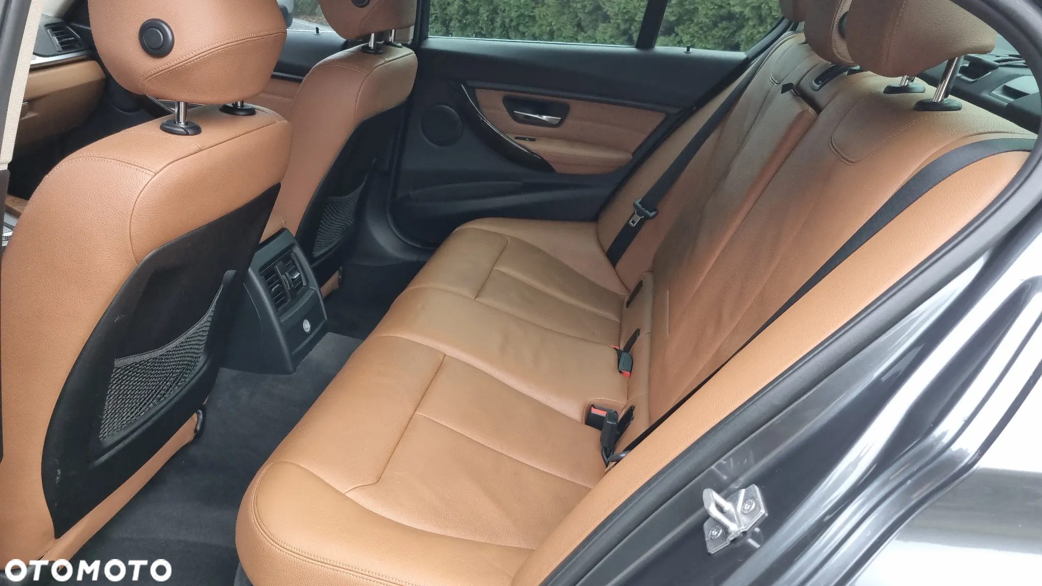BMW Seria 3 328i Luxury Line - 14