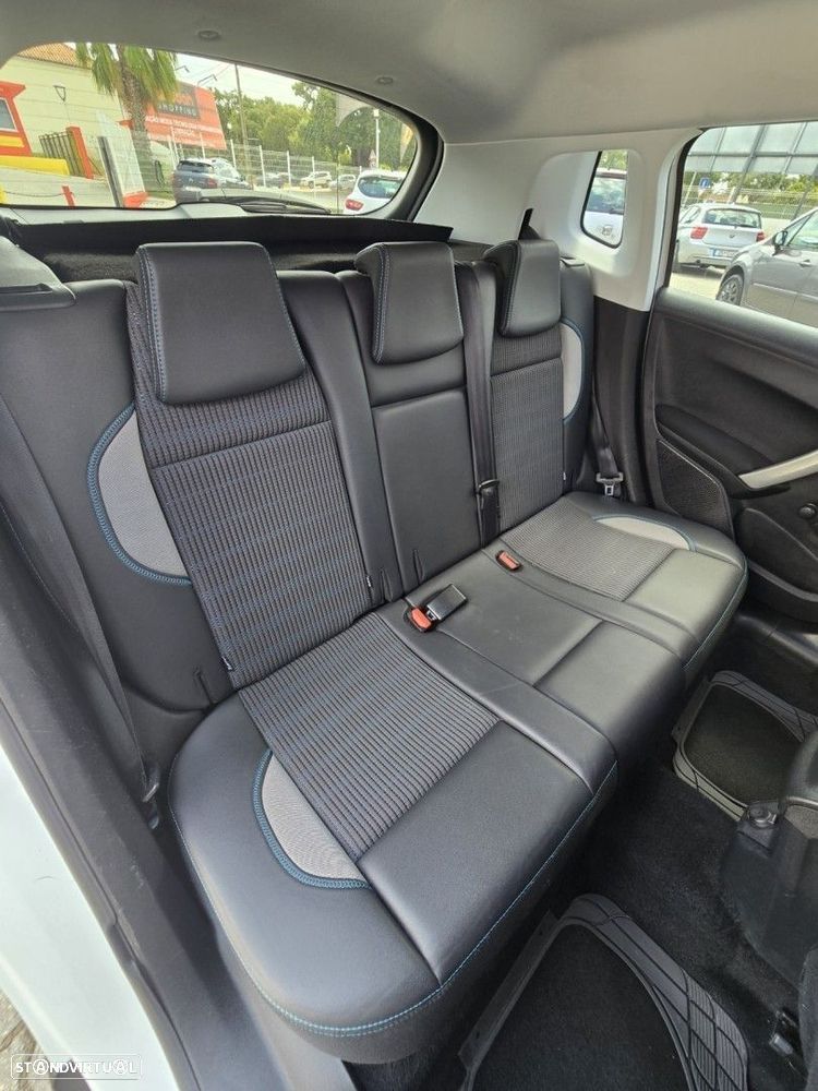 Peugeot 2008 1.2 PureTech Allure - 18