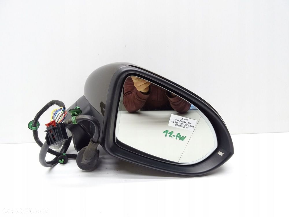 LUSTERKO PRAWE PRAWY PRZÓD PRZEDNIE VW PASSAT B8 LB8R 11 PIN