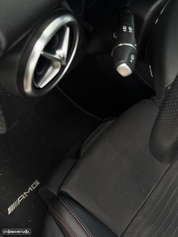 Mercedes-Benz A 180 d AMG Line - 26