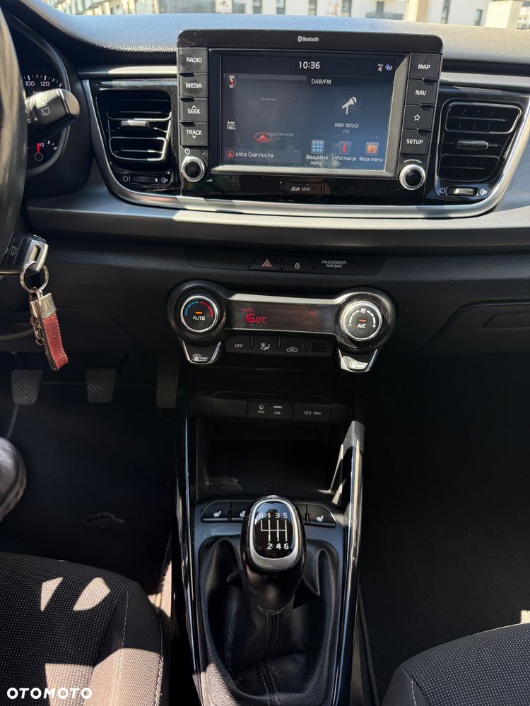 Kia Rio - 9