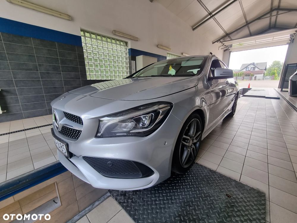 Mercedes-Benz CLA 200 AMG Line - 1