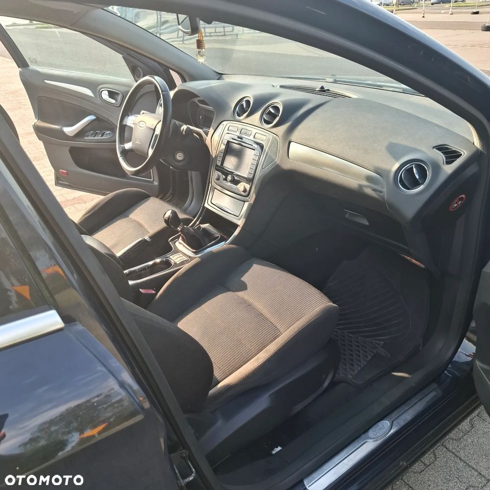 Ford Mondeo 2.0 TDCi Titanium - 9