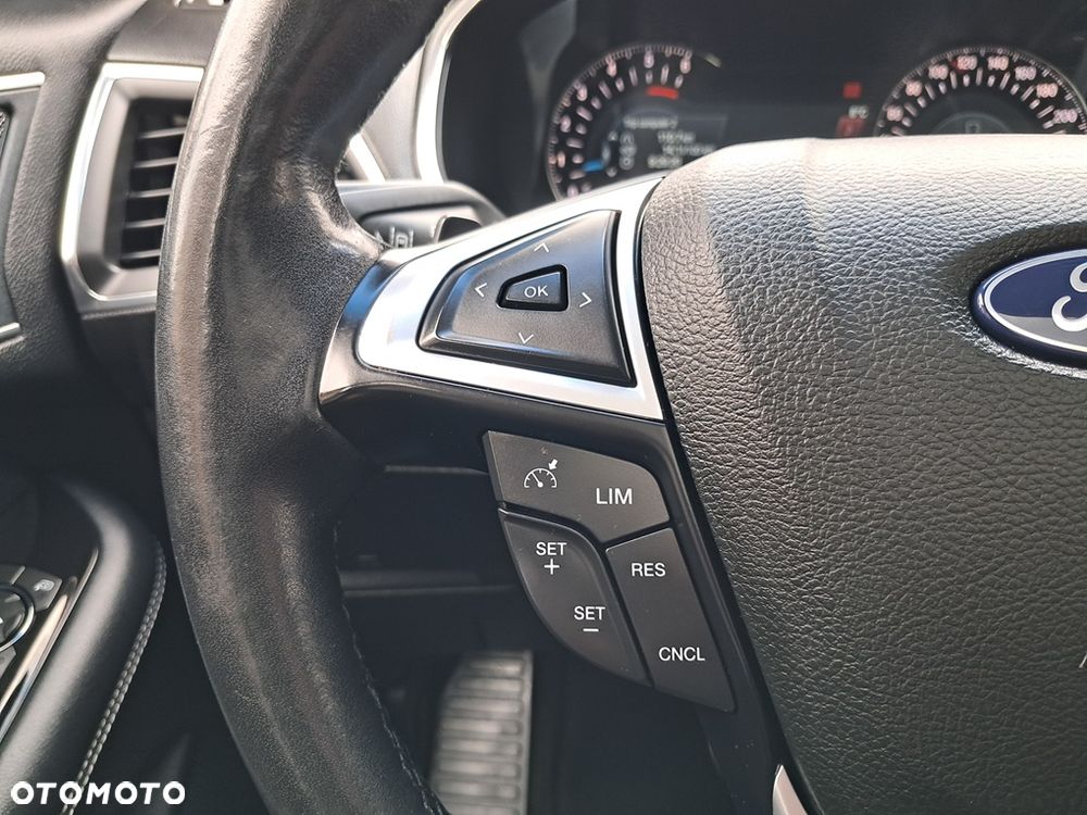 Ford Edge 2.0 TDCi Bi-Turbo 4x4 ST-LINE - 19