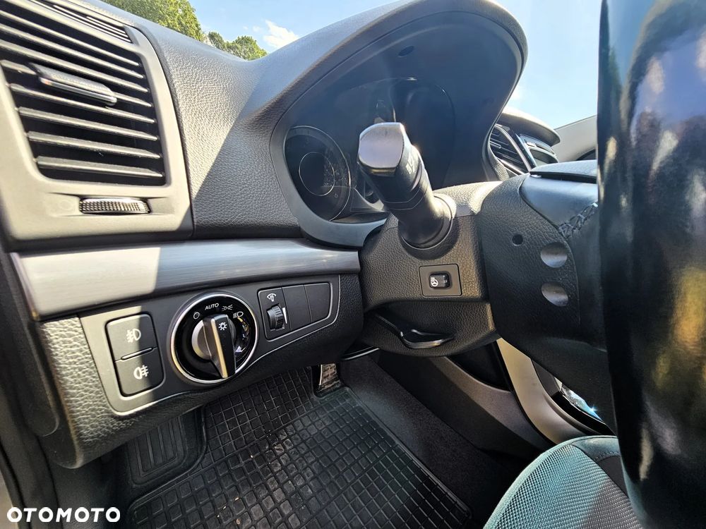 Hyundai i40 Kombi 1.7 CRDi Premium - 32