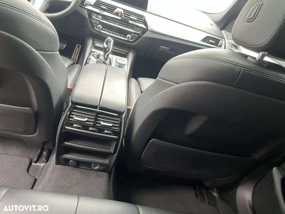 BMW Seria 5 530e Aut. M Sport Edition - 19