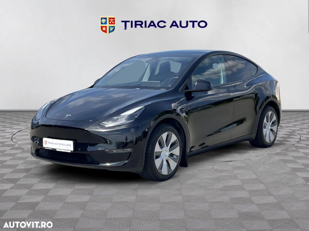 Tesla Model Y - 2