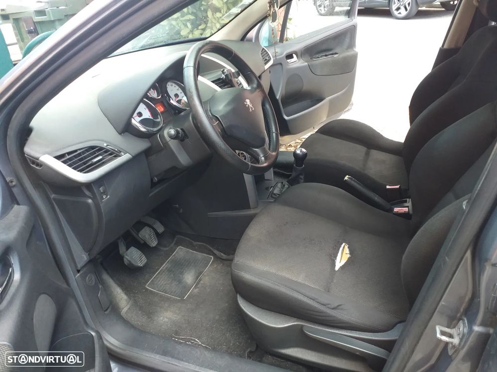 Peugeot 207 1.6 HDi Sport - 4