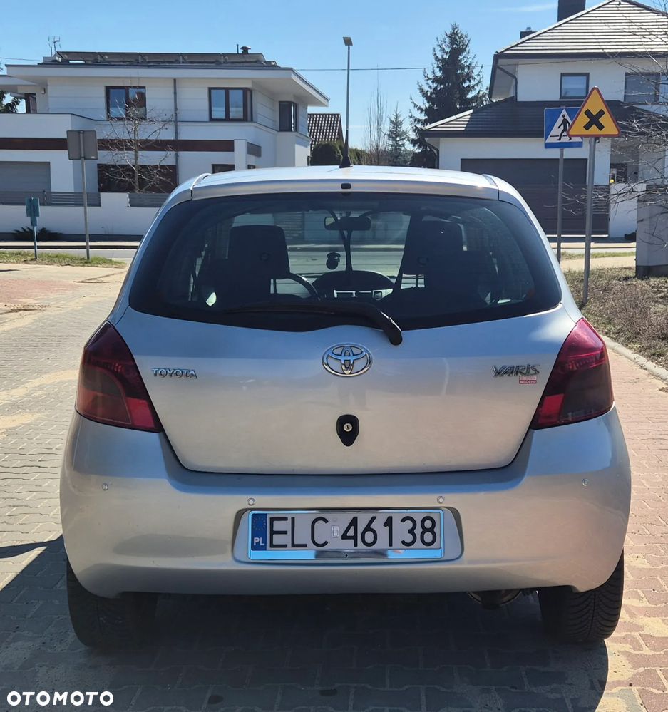 Toyota Yaris - 6
