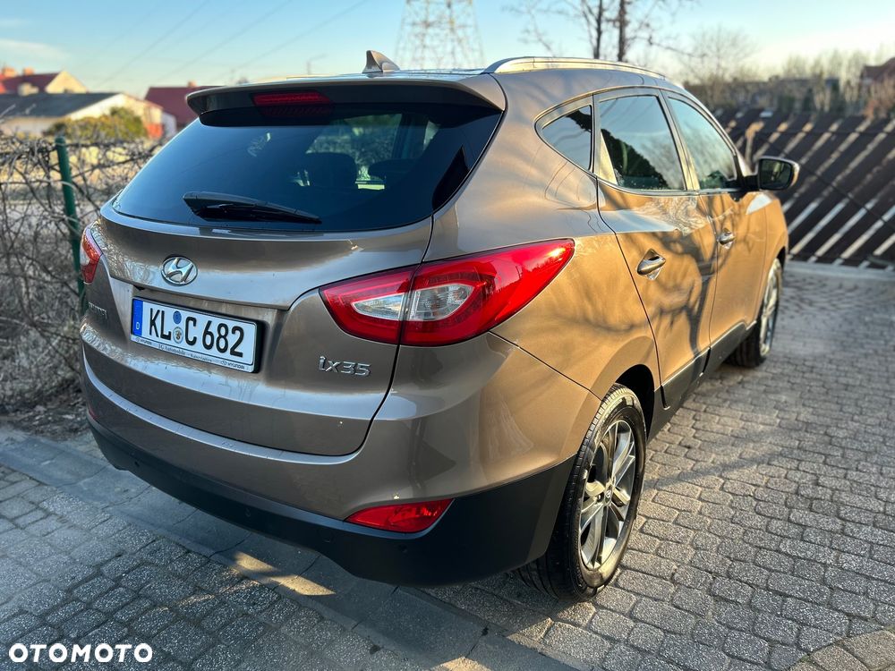 Hyundai ix35 1.6 2WD Fifa World Cup Edition - 12