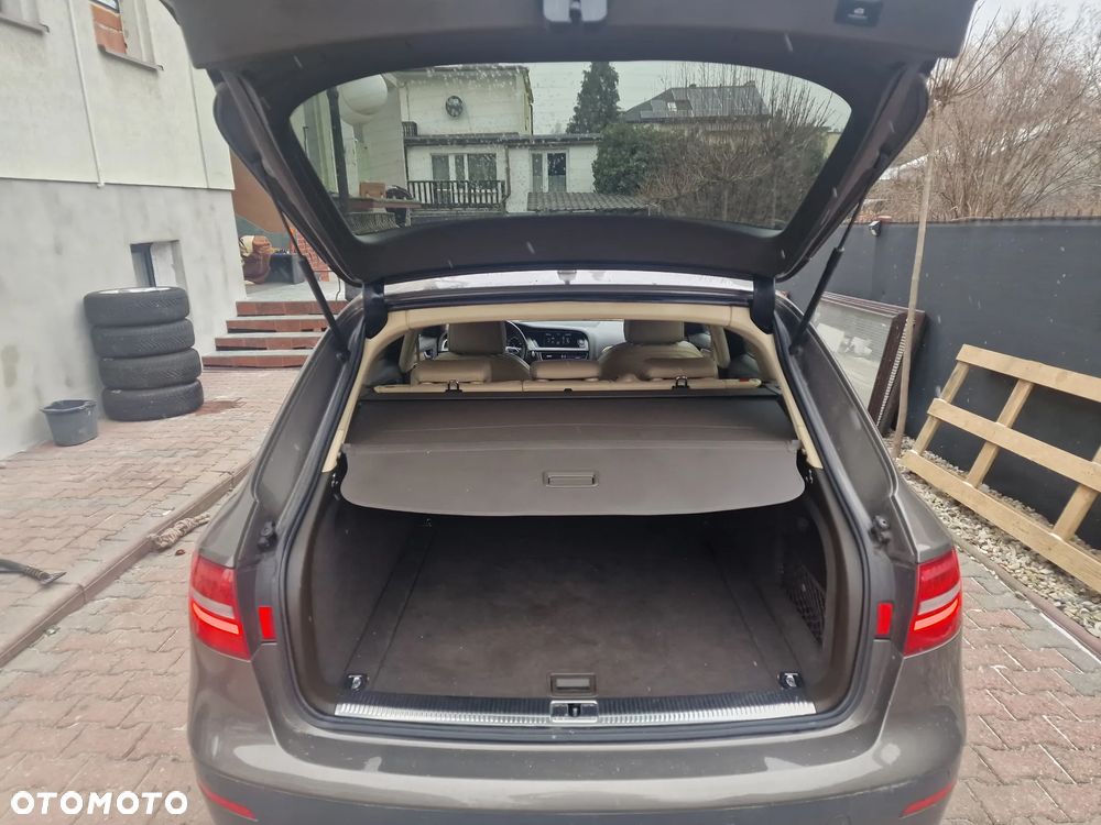Audi A4 Allroad - 12