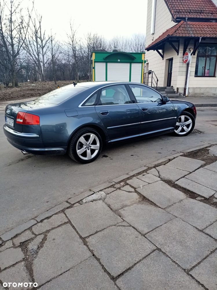 Audi A8 4.2 Quattro - 14