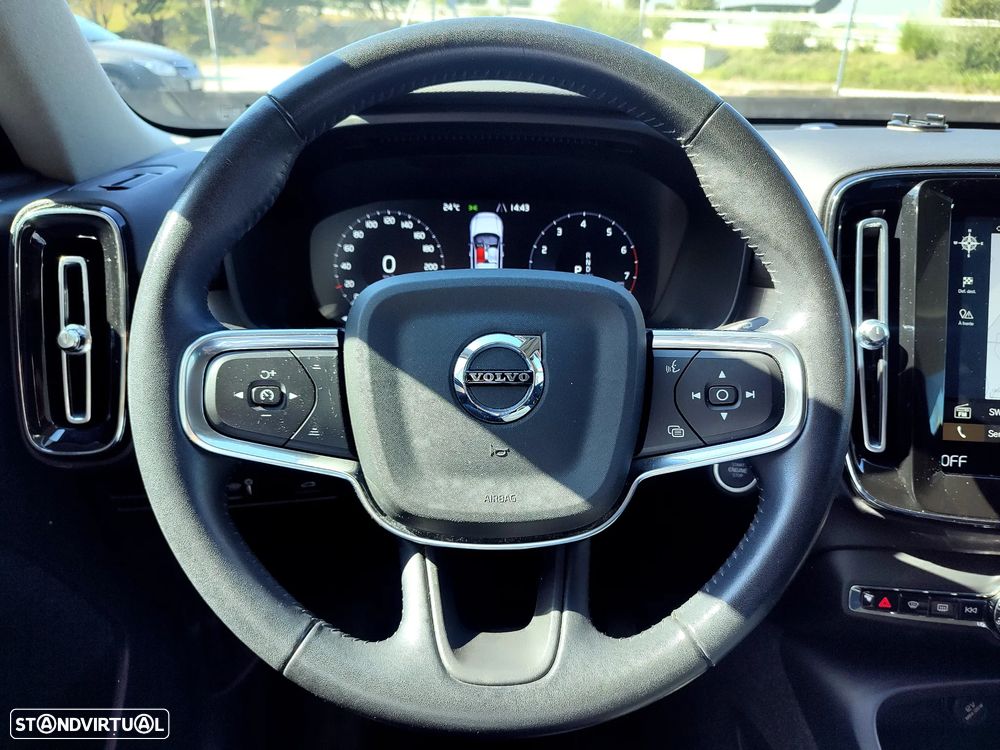 Volvo XC 40 1.5 T3 Momentum Plus Geartronic - 28
