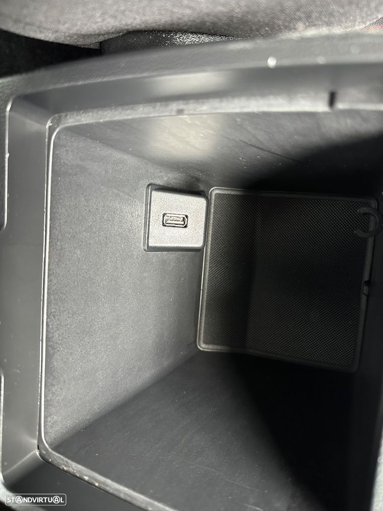 Ford Focus SW 1.5 TDCi EcoBlue ST-Line - 35